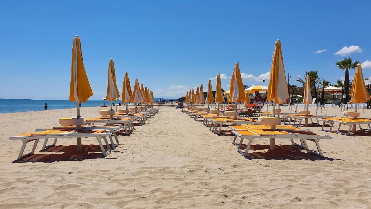 Residence Anchisemare Alba Adriatica Esterno foto